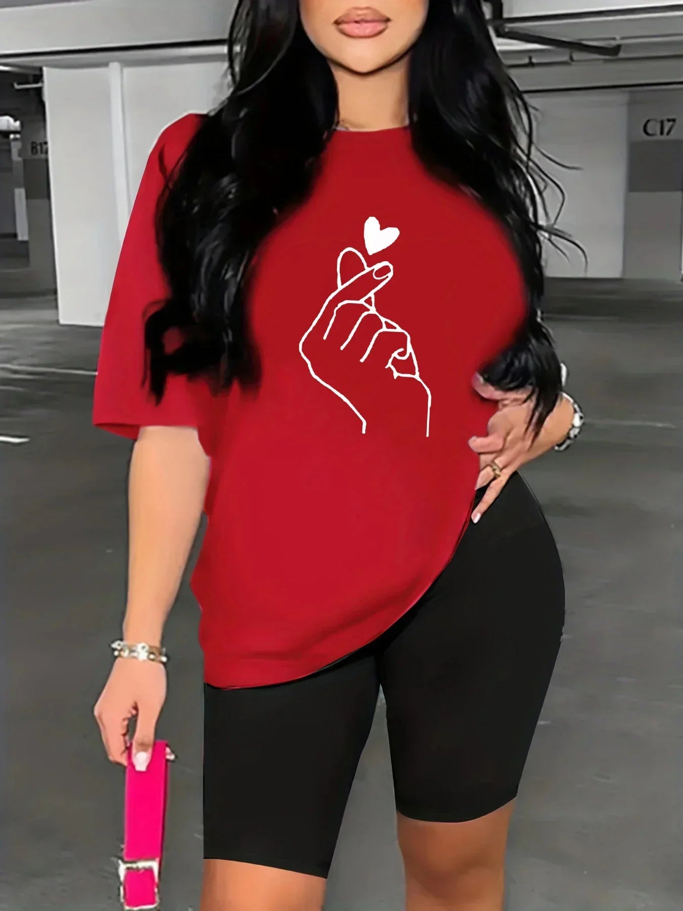 Summer women's hand heart gesture print casual loose round neck short sleeved T-shirt shorts two-piece set